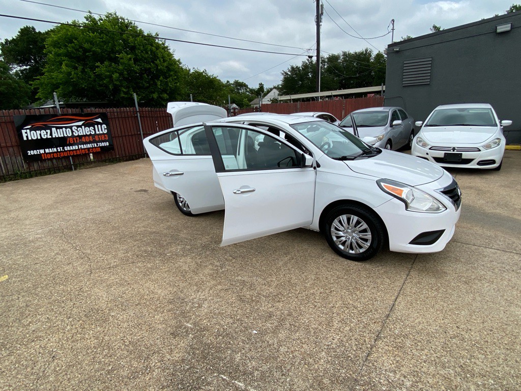 2018 Nissan Versa Image 7