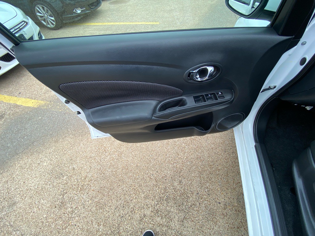2018 Nissan Versa Image 13