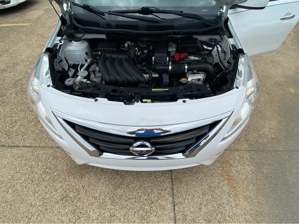 2018 Nissan Versa Image 24
