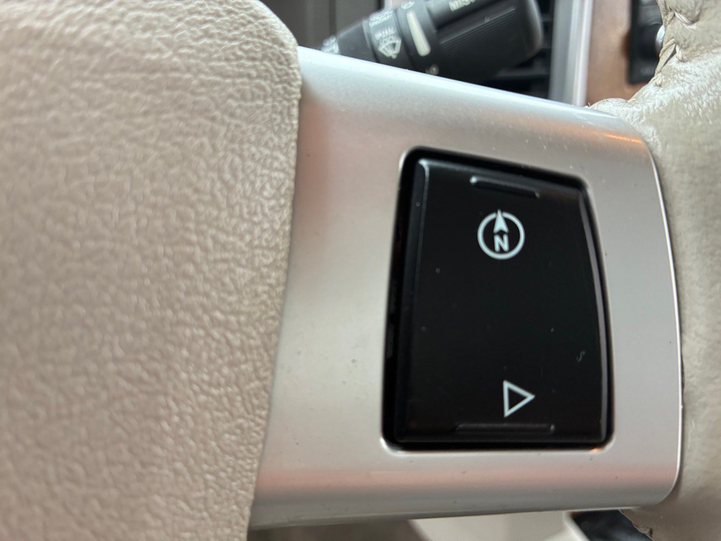 2010 Jeep Grand Cherokee Image 26