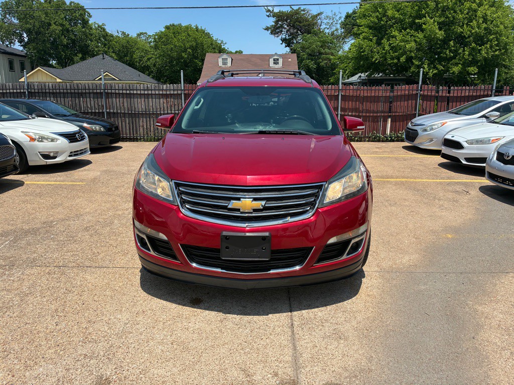 2014 Chevrolet Traverse Image 2