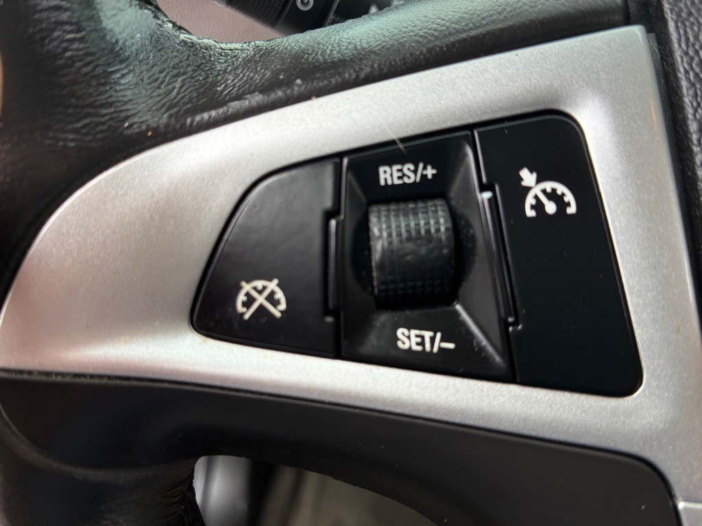 2011 Chevrolet Equinox Image 24