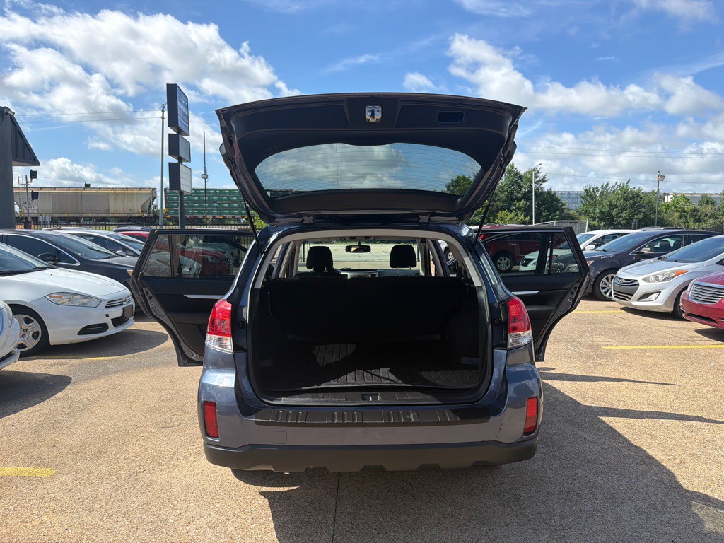 2013 Subaru Outback Image 11
