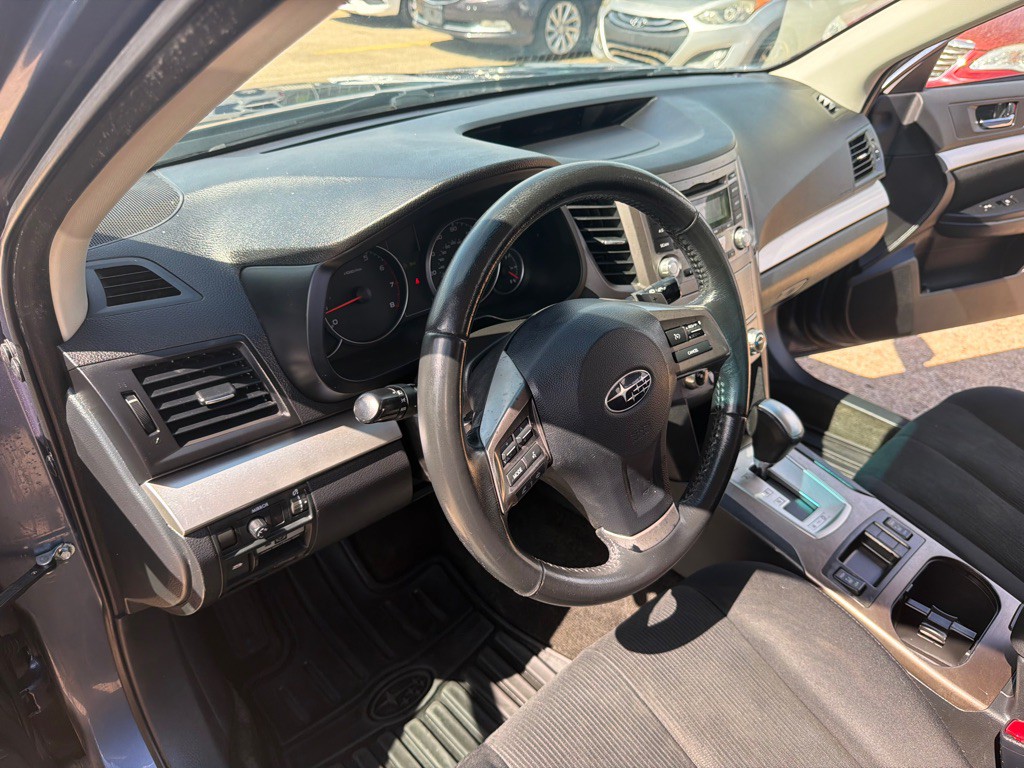 2013 Subaru Outback Image 14