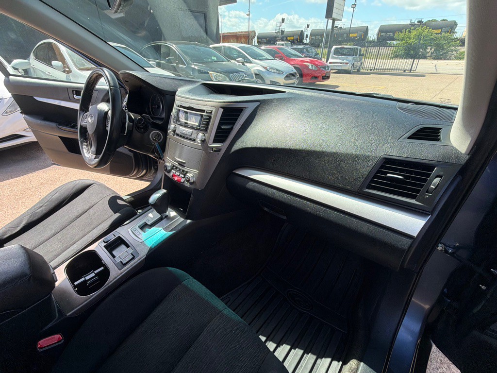 2013 Subaru Outback Image 20