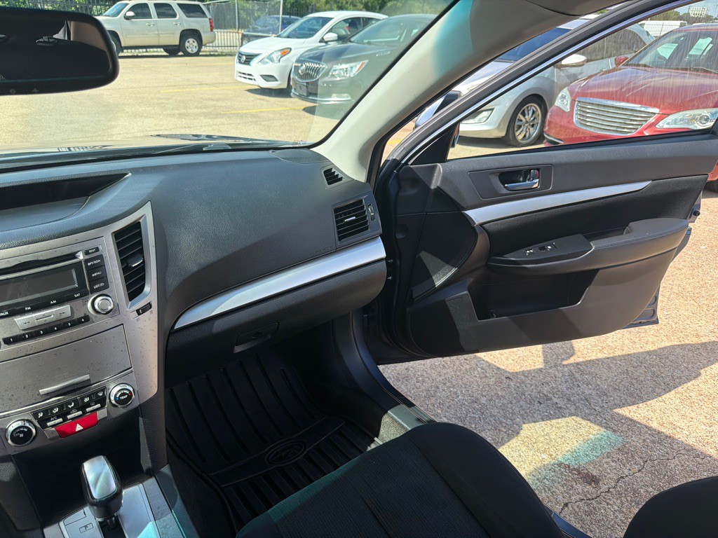 2013 Subaru Outback Image 23