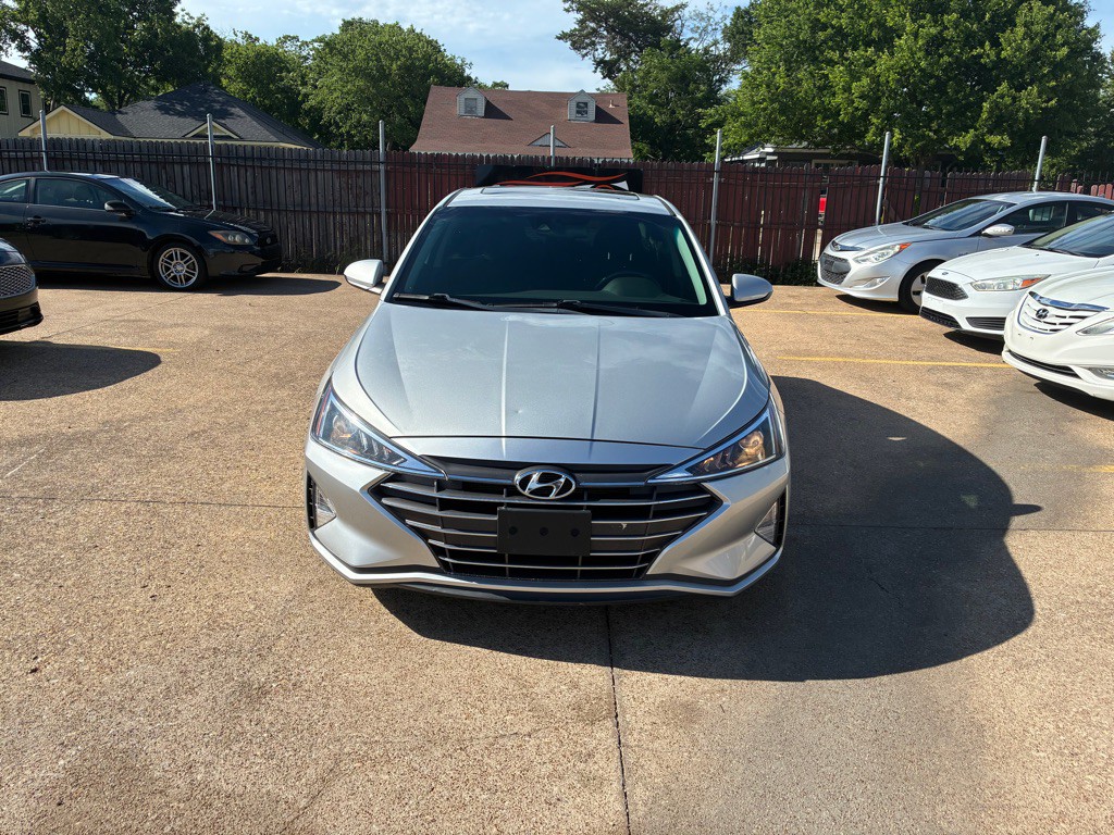 2019 Hyundai Elantra Image 2