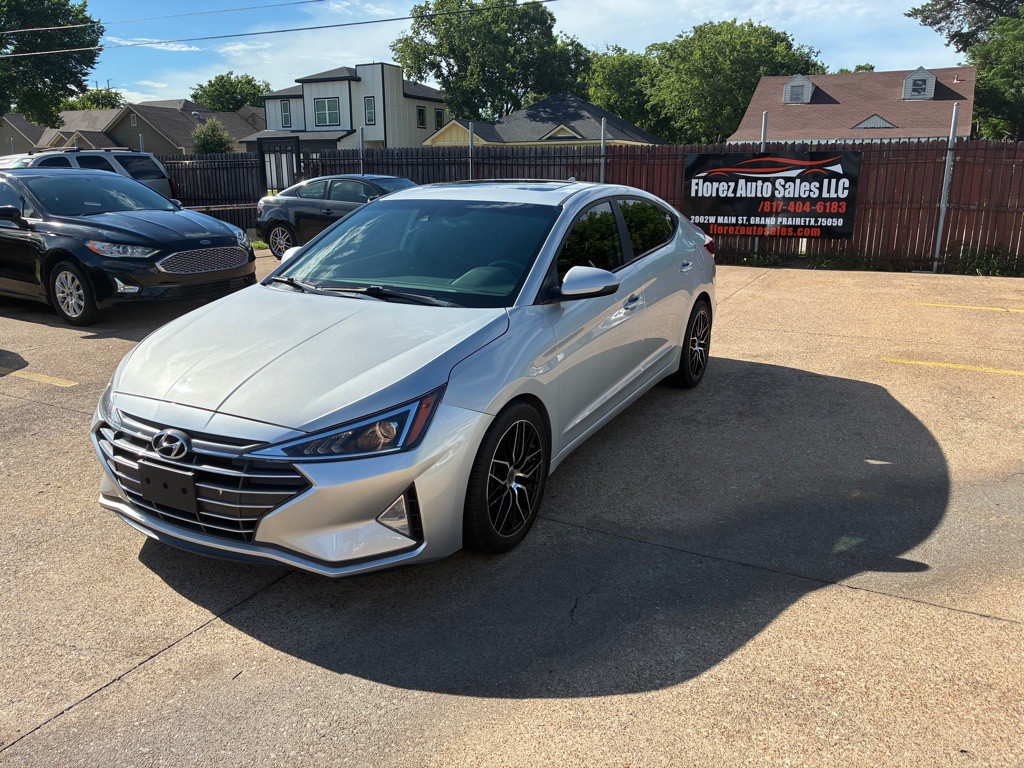 2019 Hyundai Elantra Image 3