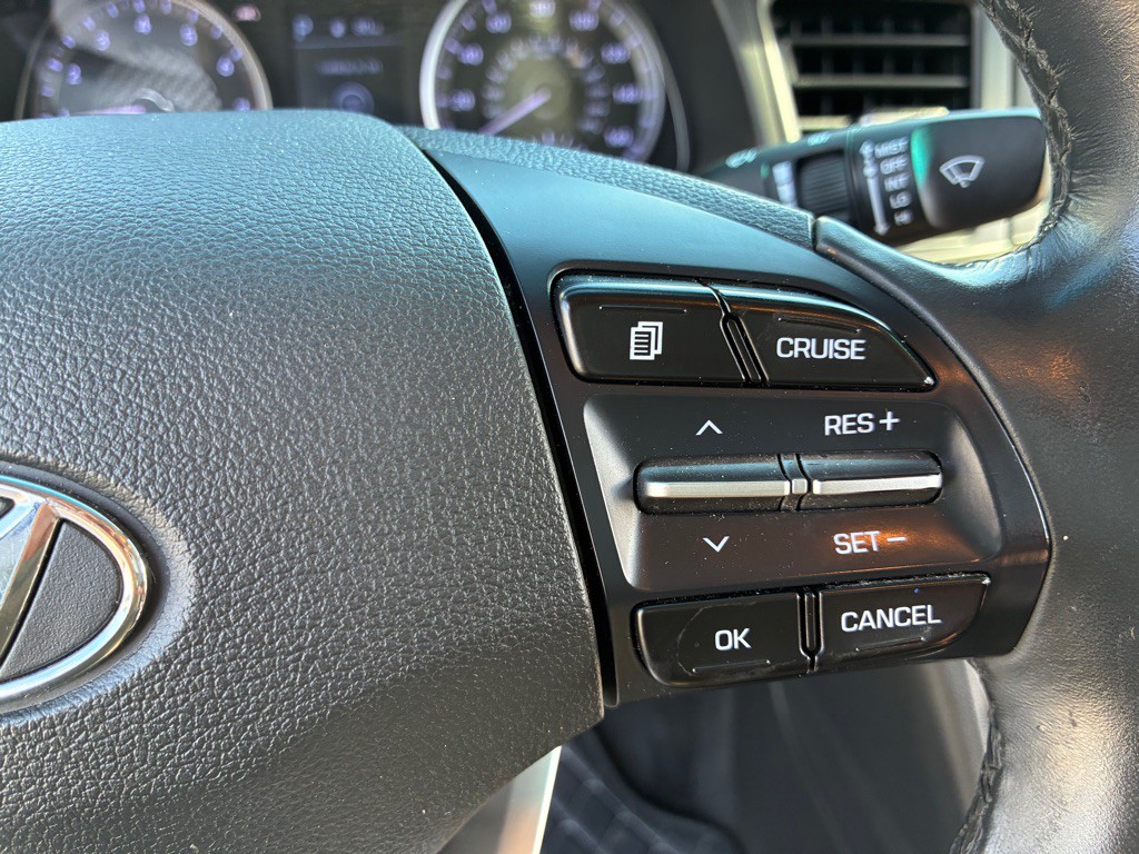 2019 Hyundai Elantra Image 18