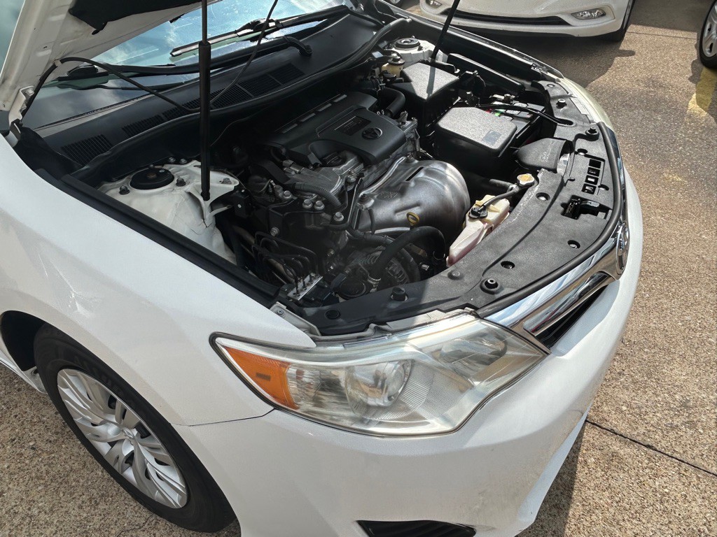 2014 Toyota Camry Image 29
