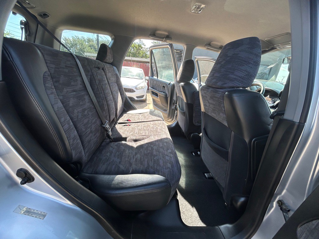 2004 Honda CR-V Image 18