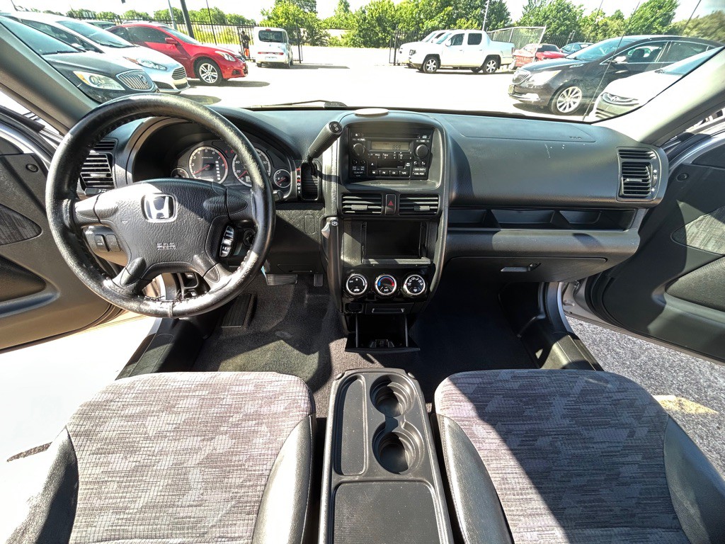 2004 Honda CR-V Image 21