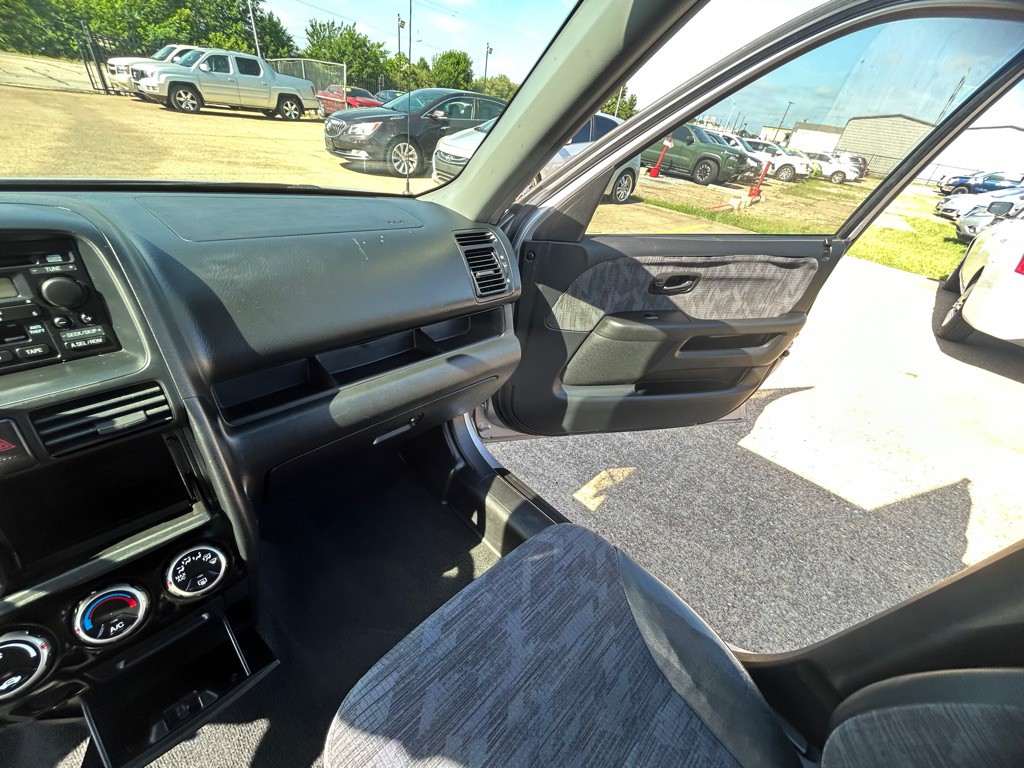 2004 Honda CR-V Image 22