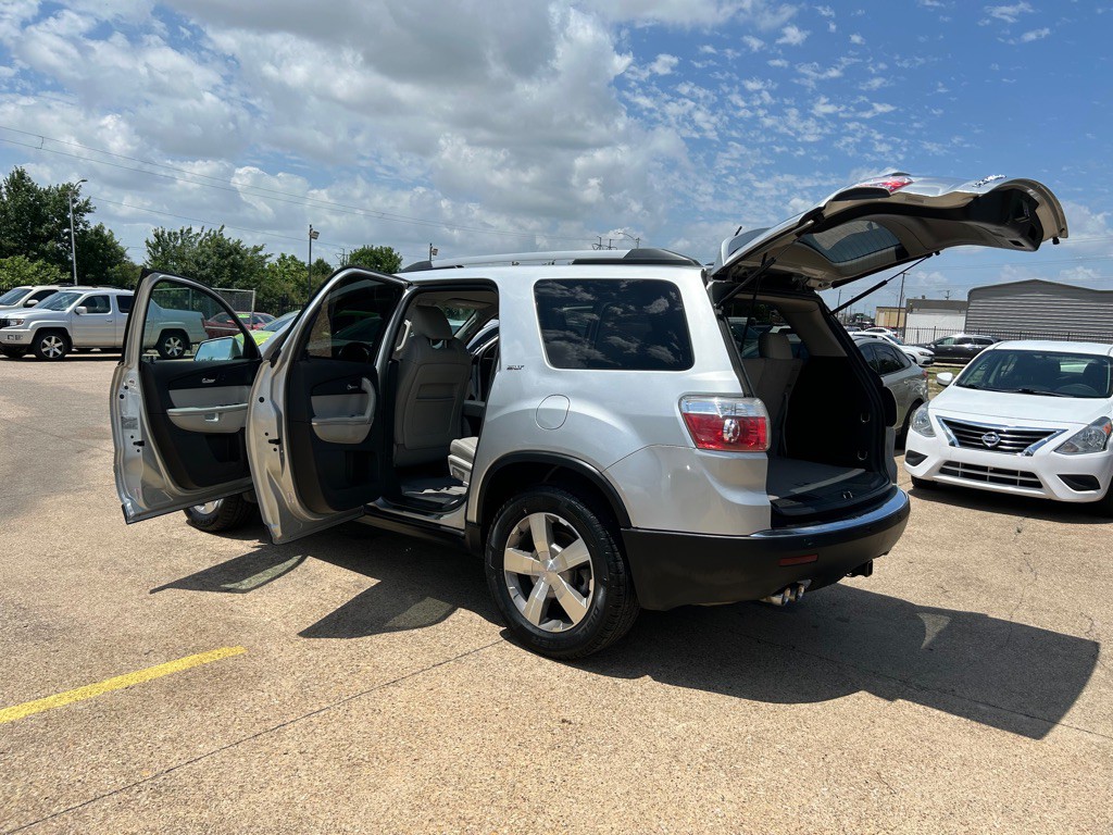 2010 GMC Acadia Image 10
