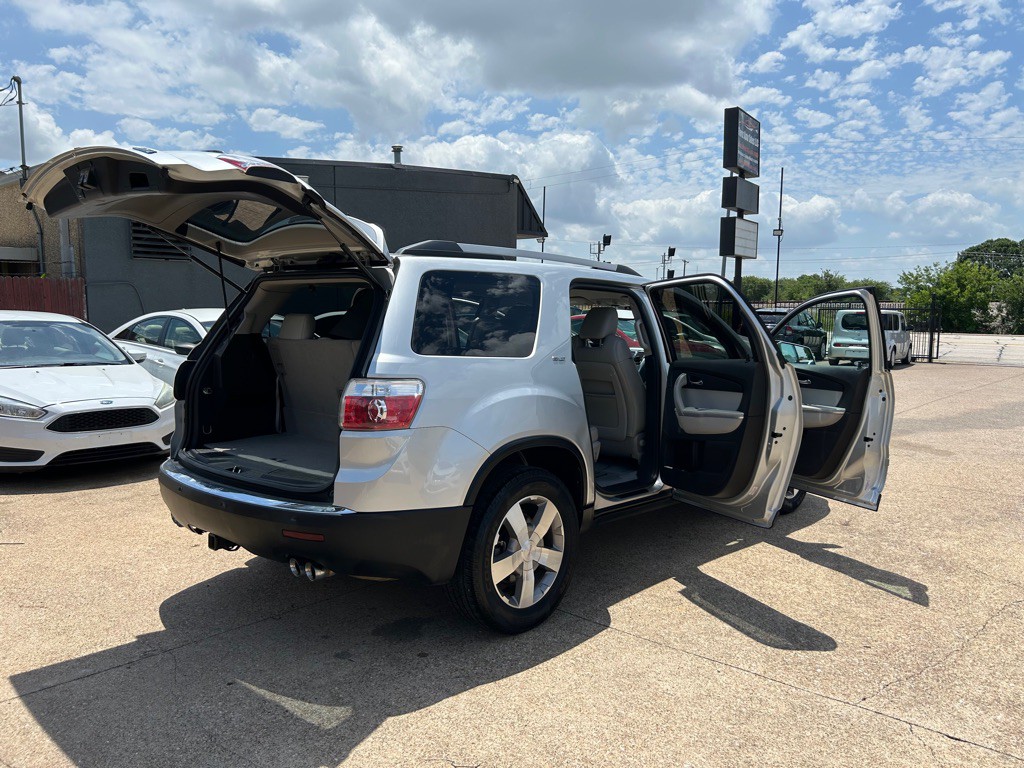 2010 GMC Acadia Image 12