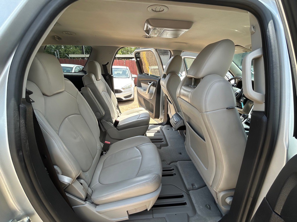 2010 GMC Acadia Image 19
