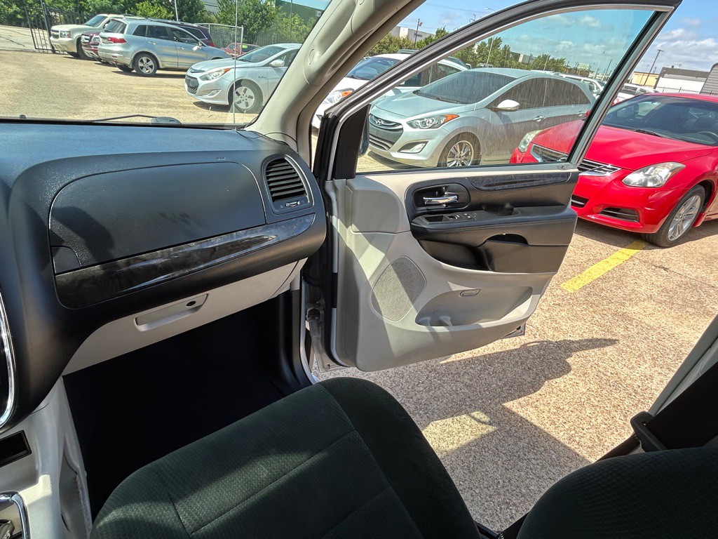 2012 Dodge Grand Caravan Image 23