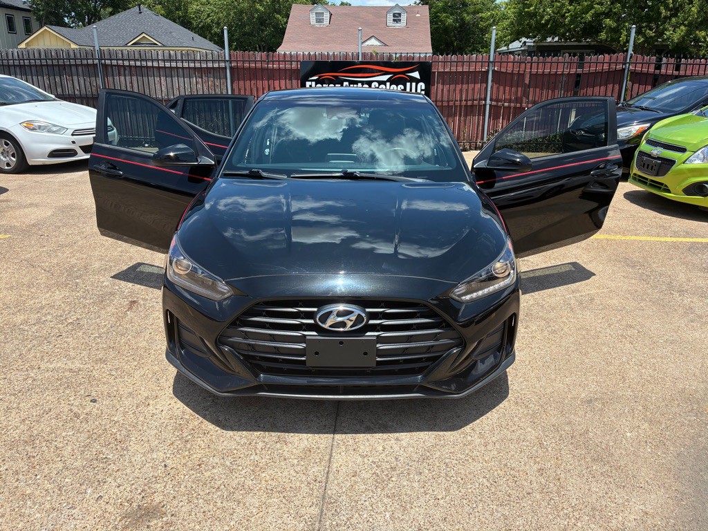 2020 Hyundai Veloster Image 8