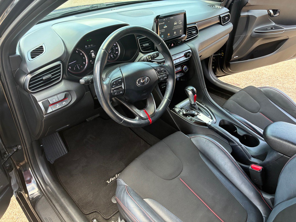 2020 Hyundai Veloster Image 14