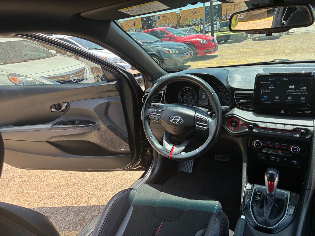 2020 Hyundai Veloster Image 19