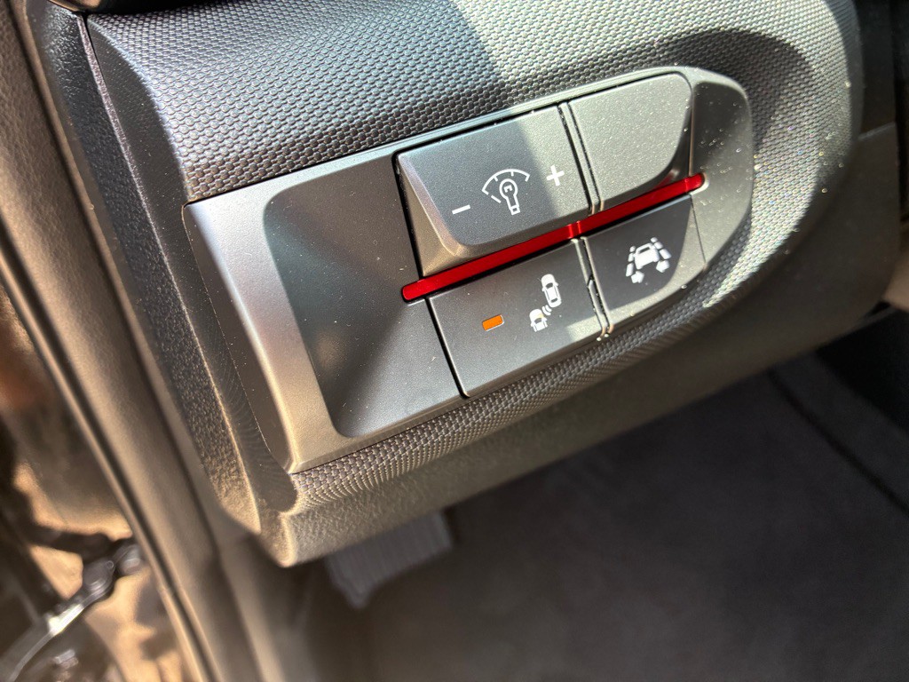 2020 Hyundai Veloster Image 21