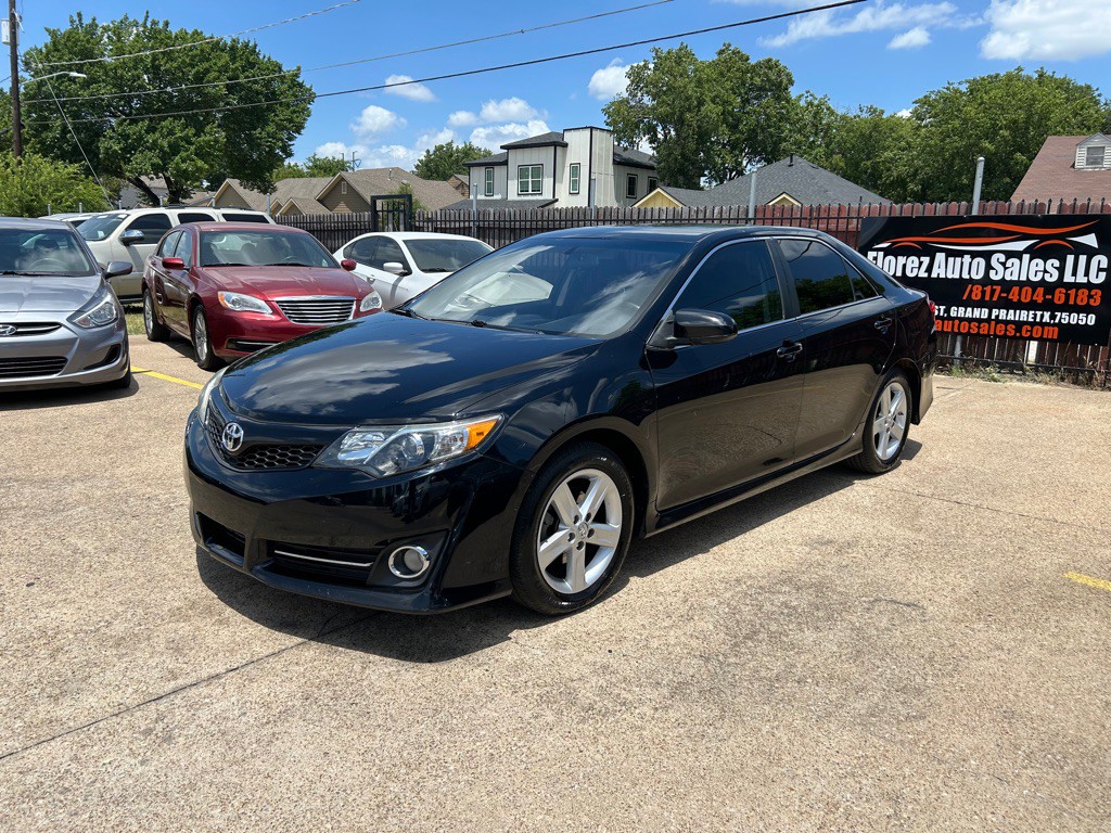 2014 Toyota Camry Image 3