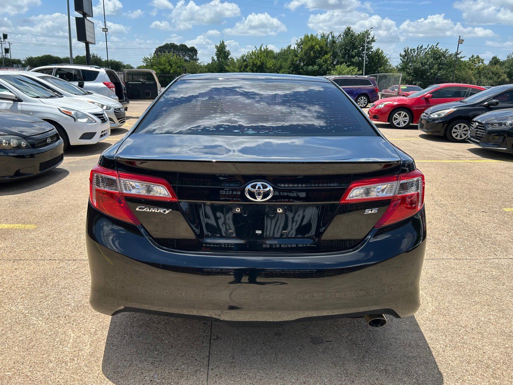 2014 Toyota Camry Image 6