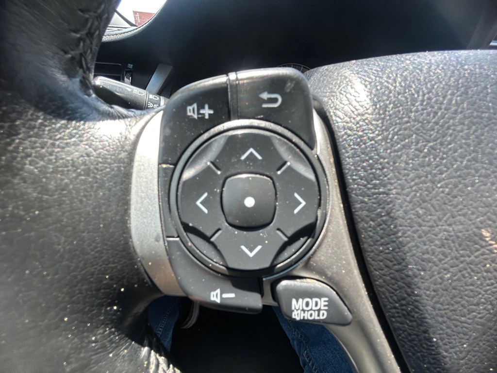 2014 Toyota Camry Image 25