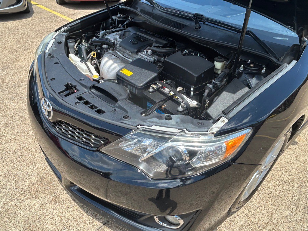 2014 Toyota Camry Image 30