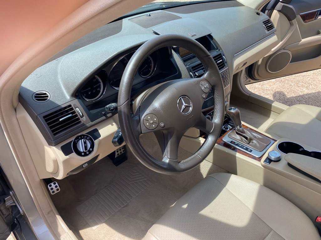 2009 Mercedes-Benz C-Class Image 14