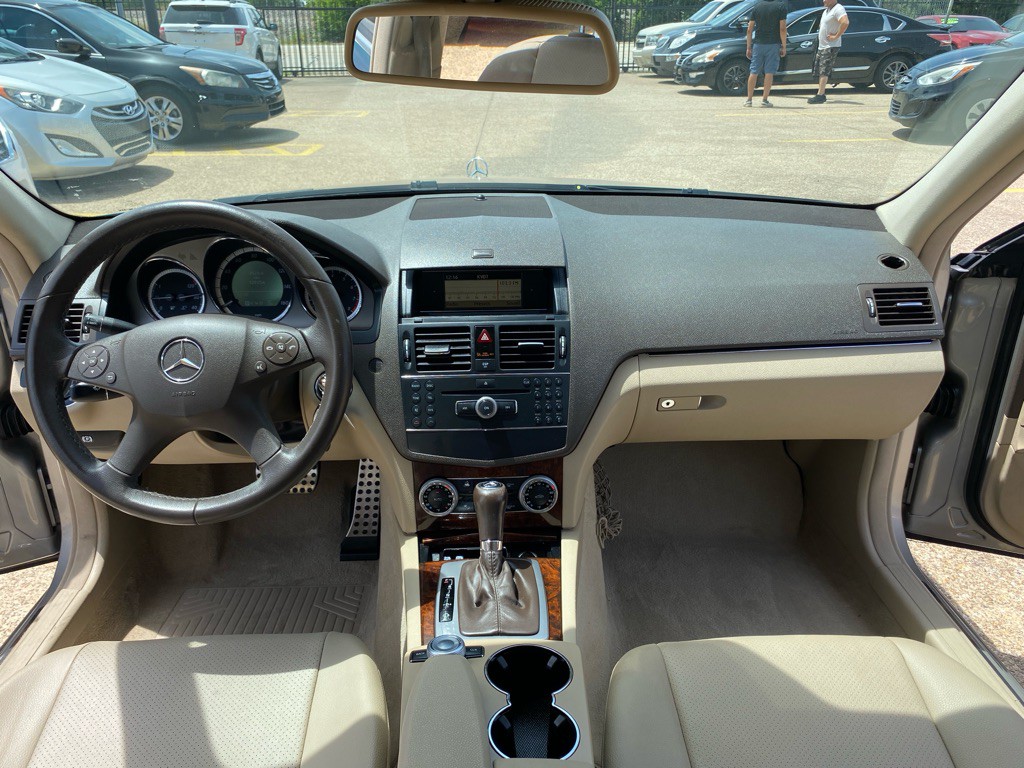 2009 Mercedes-Benz C-Class Image 20