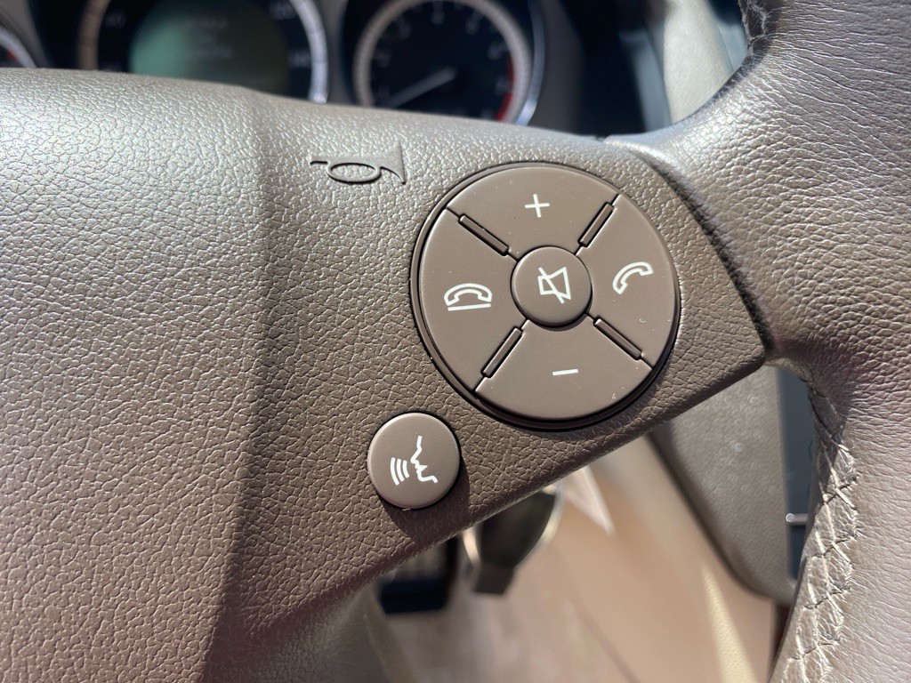 2009 Mercedes-Benz C-Class Image 26