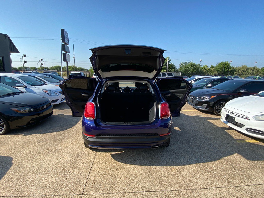 2018 FIAT 500 Image 11