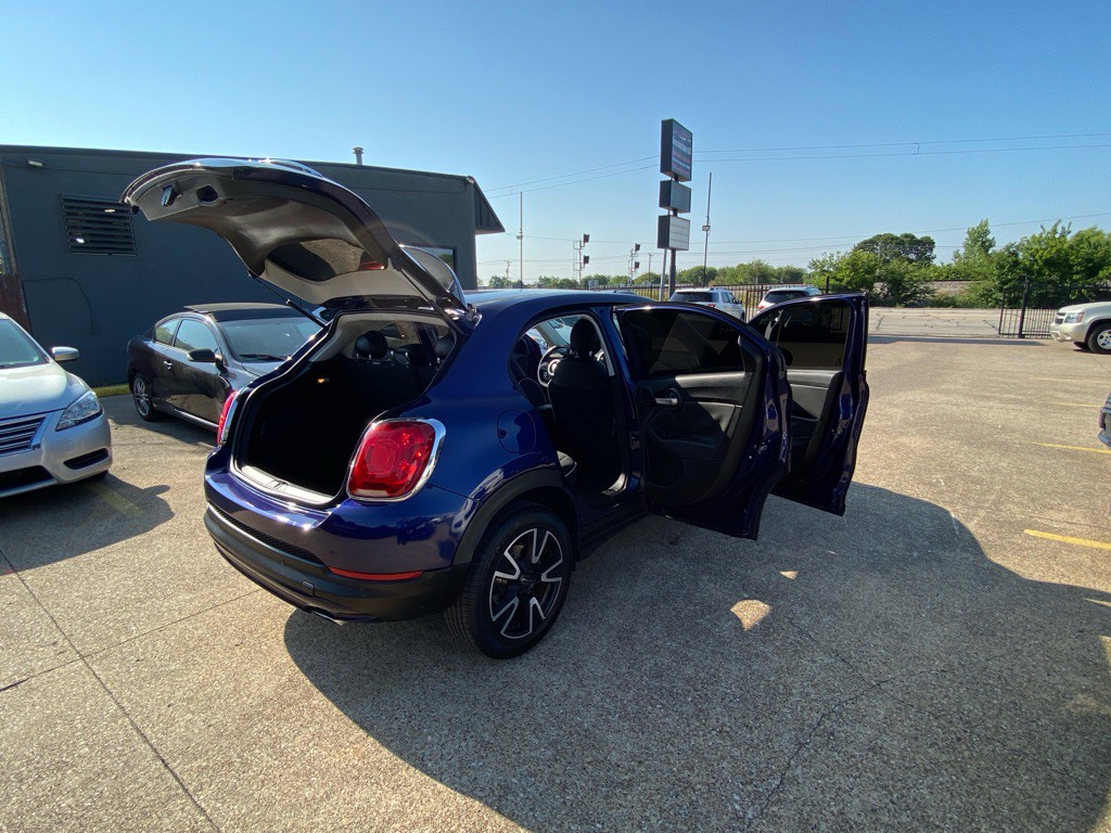 2018 FIAT 500 Image 12