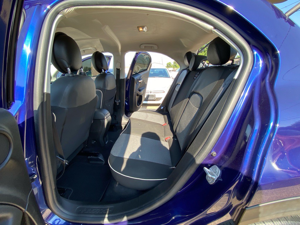 2018 FIAT 500 Image 16