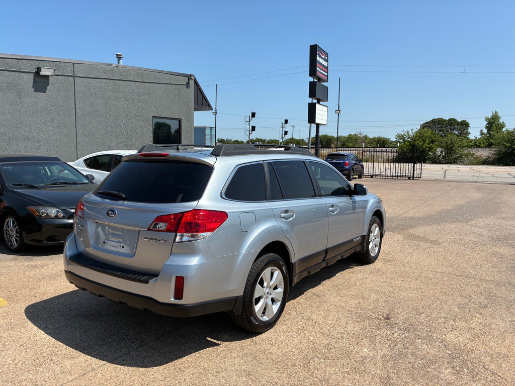 2012 Subaru Outback Image 6