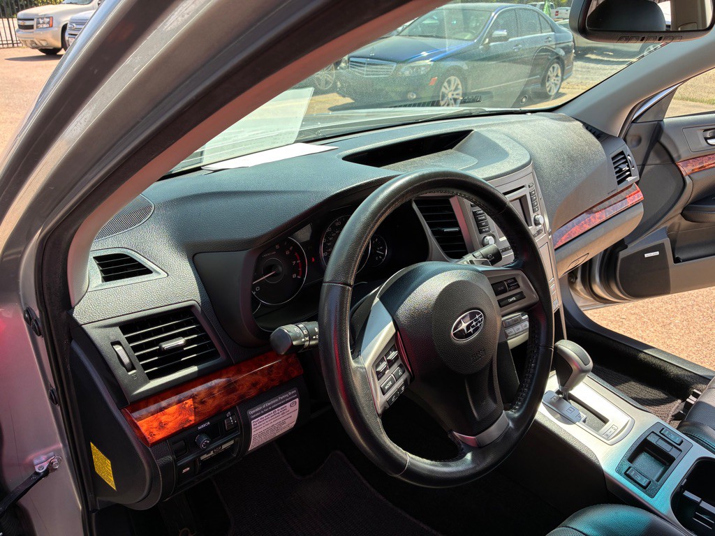 2012 Subaru Outback Image 14