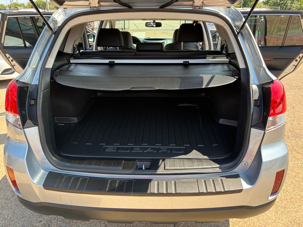 2012 Subaru Outback Image 17