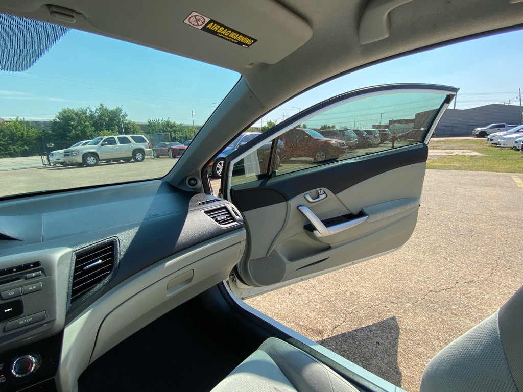 2012 Honda Civic Image 22