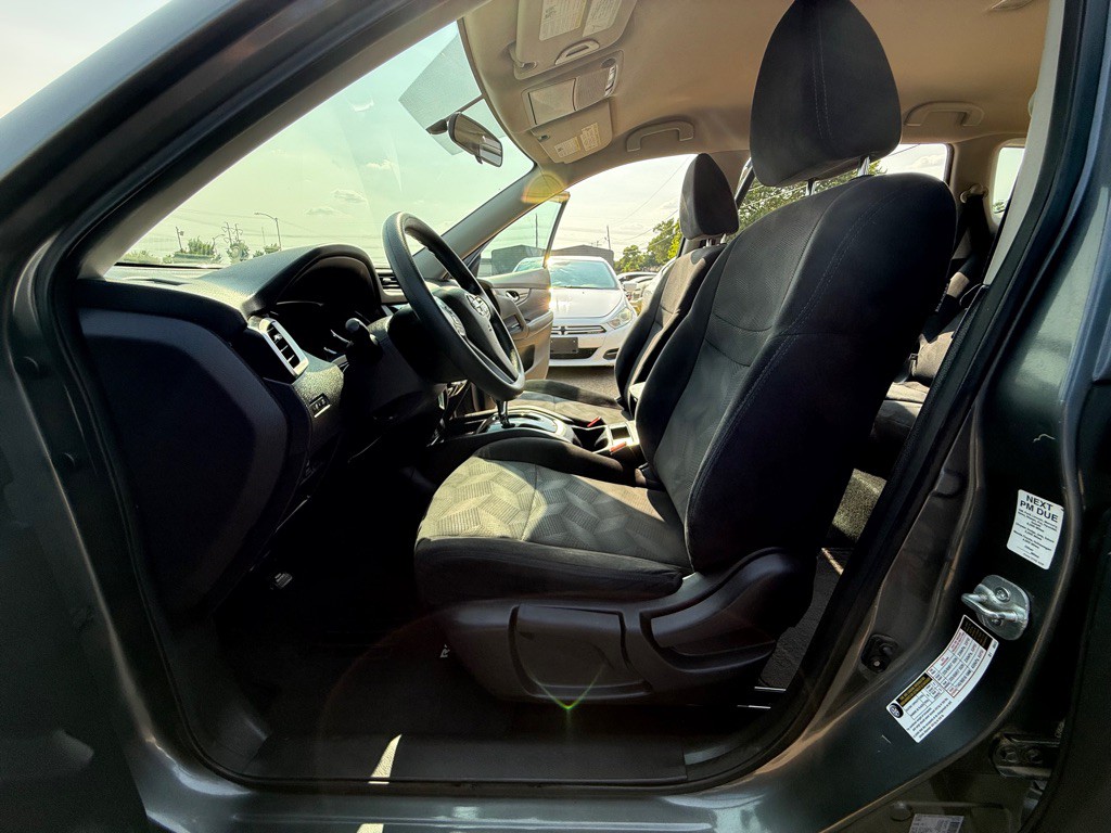 2016 Nissan Rogue Image 15