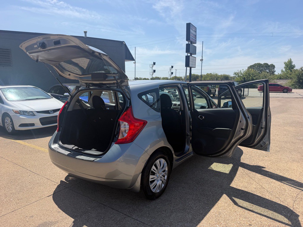 2014 Nissan Versa Image 12