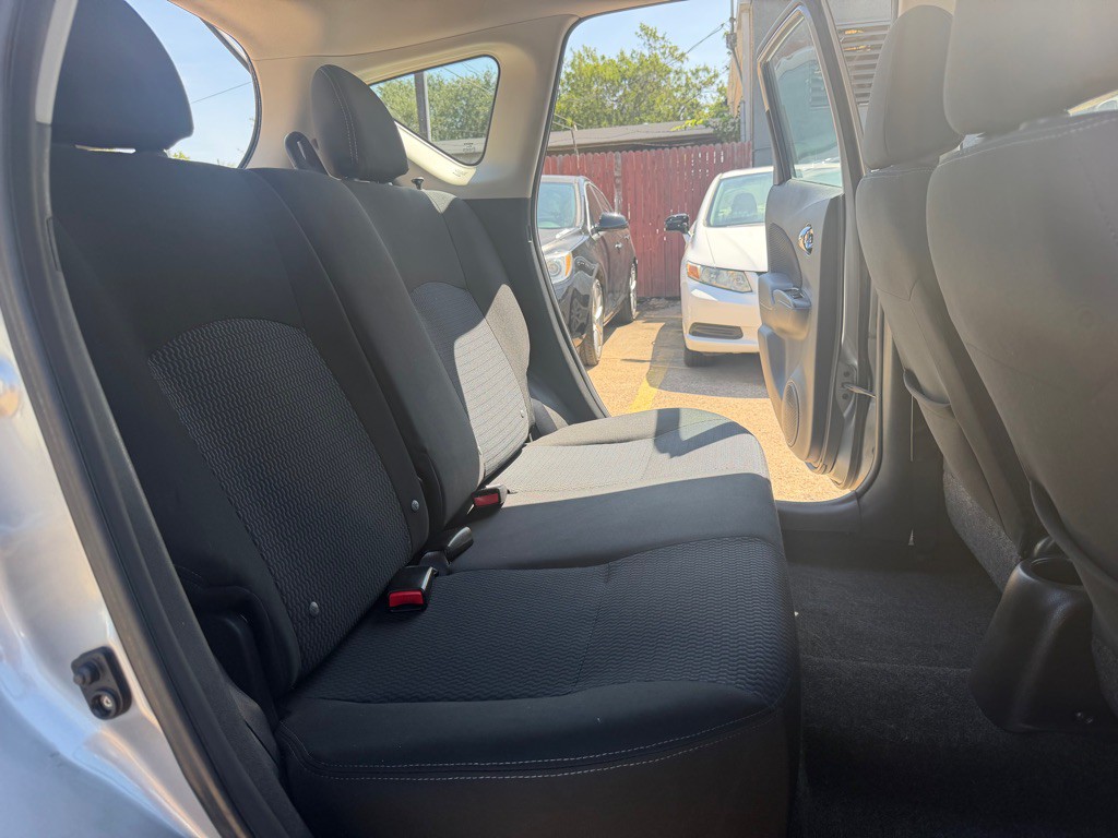 2014 Nissan Versa Image 17