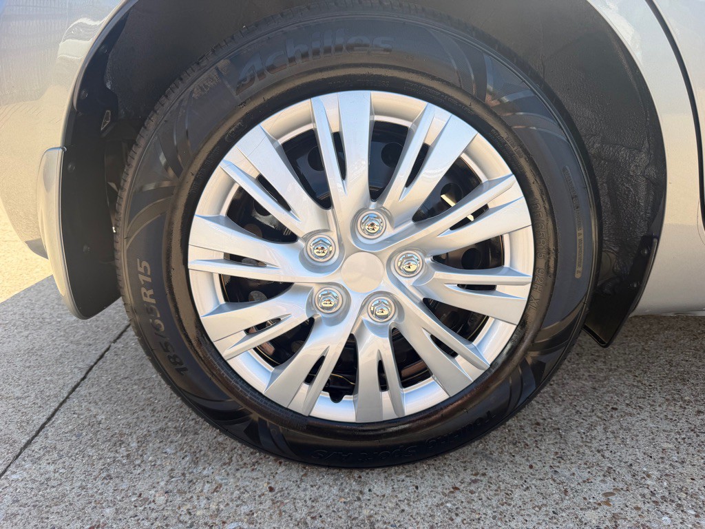 2014 Nissan Versa Image 28