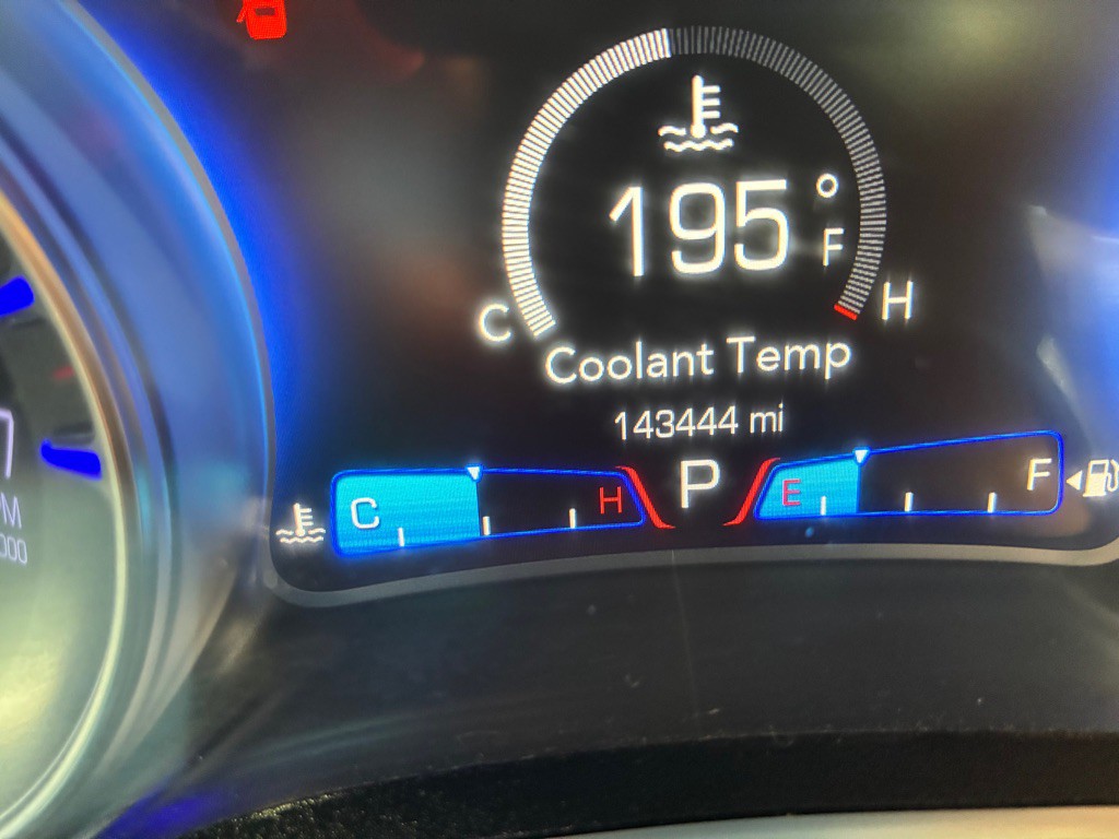 2016 Chrysler 300 Image 28
