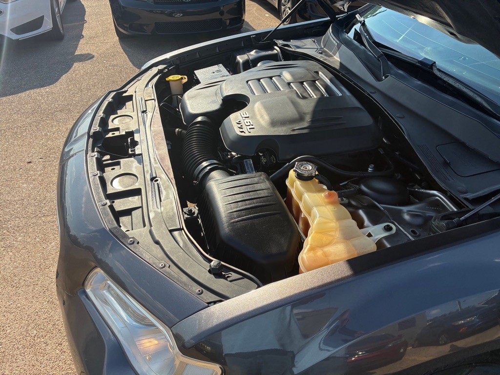 2016 Chrysler 300 Image 30