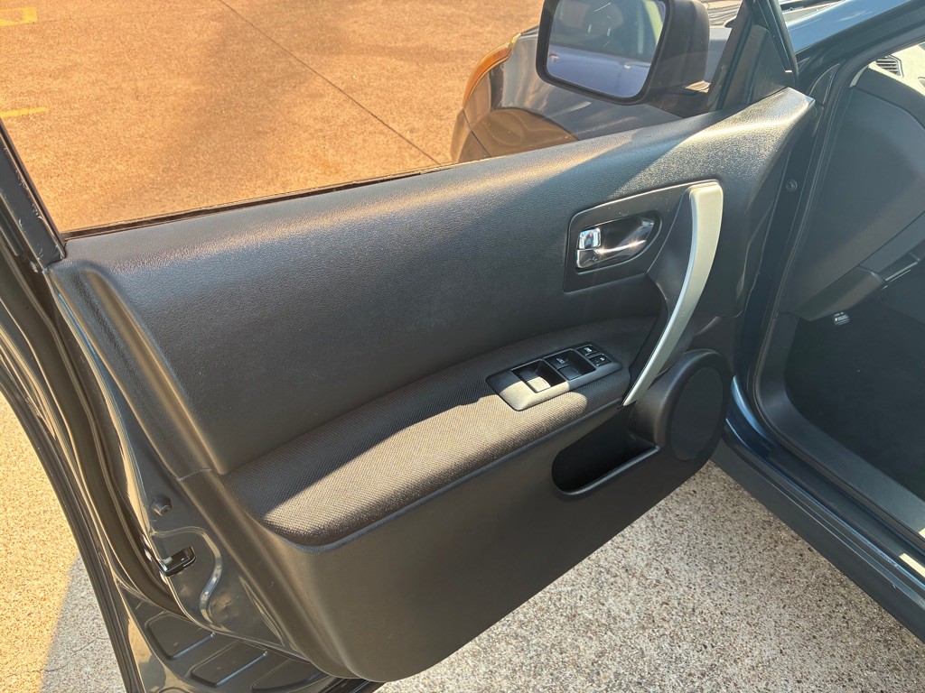 2014 Nissan Rogue Image 13