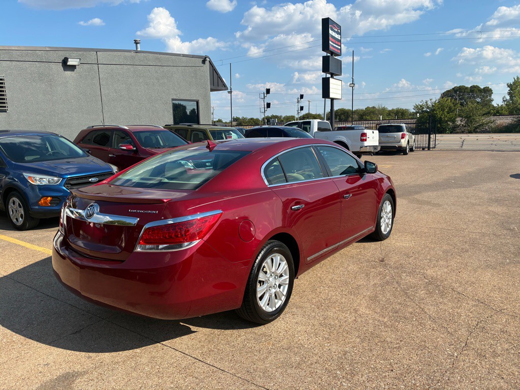 2010 Buick Lacrosse Image 6