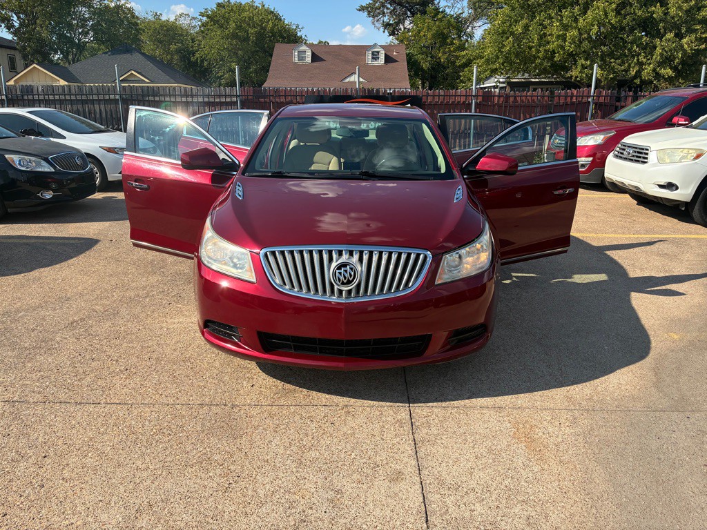 2010 Buick Lacrosse Image 8