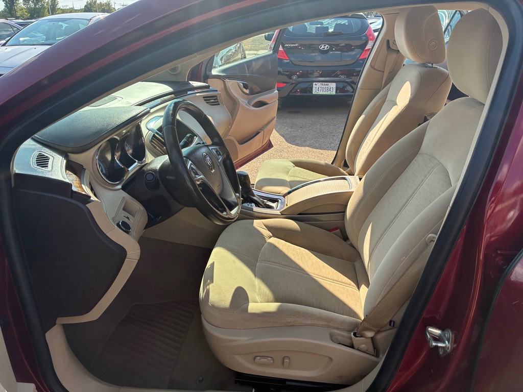 2010 Buick Lacrosse Image 15