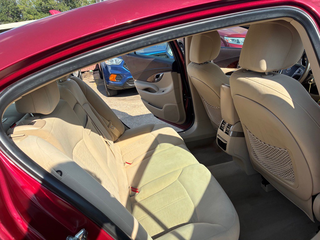 2010 Buick Lacrosse Image 18